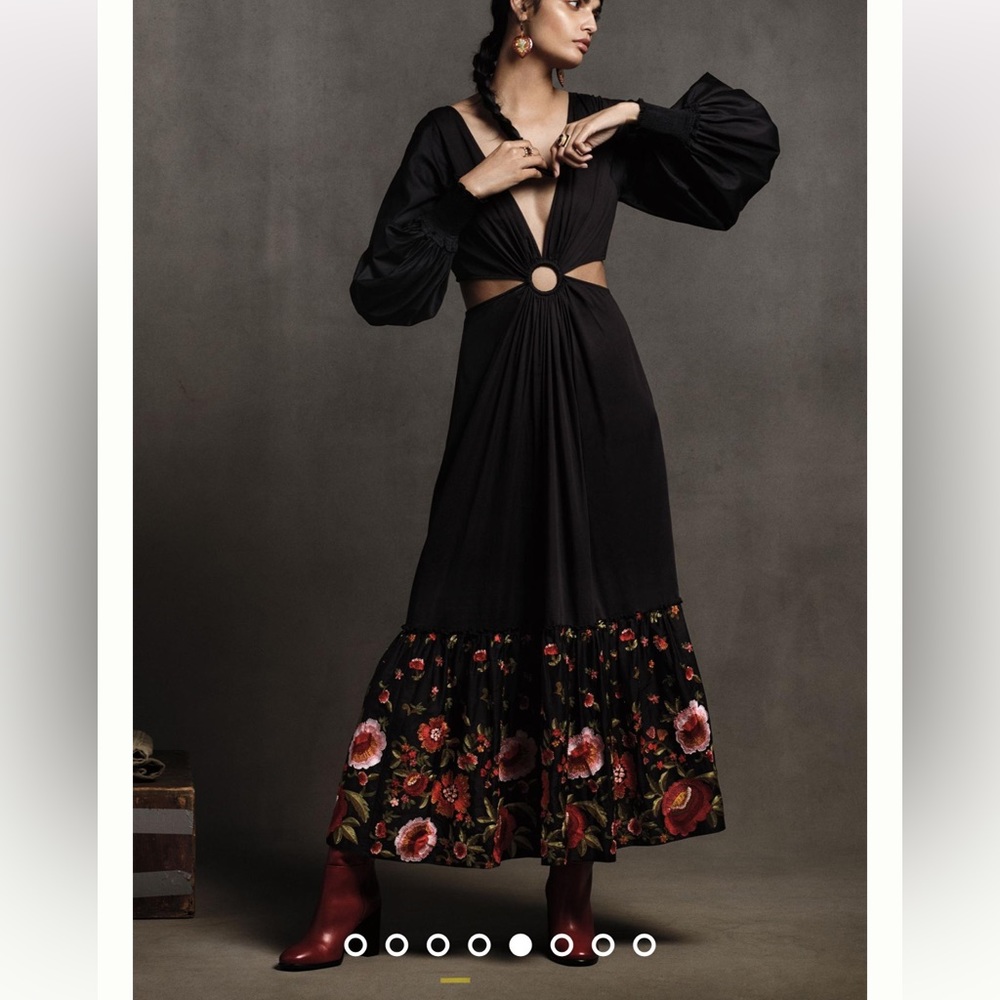 Cut- out Maxi Dress